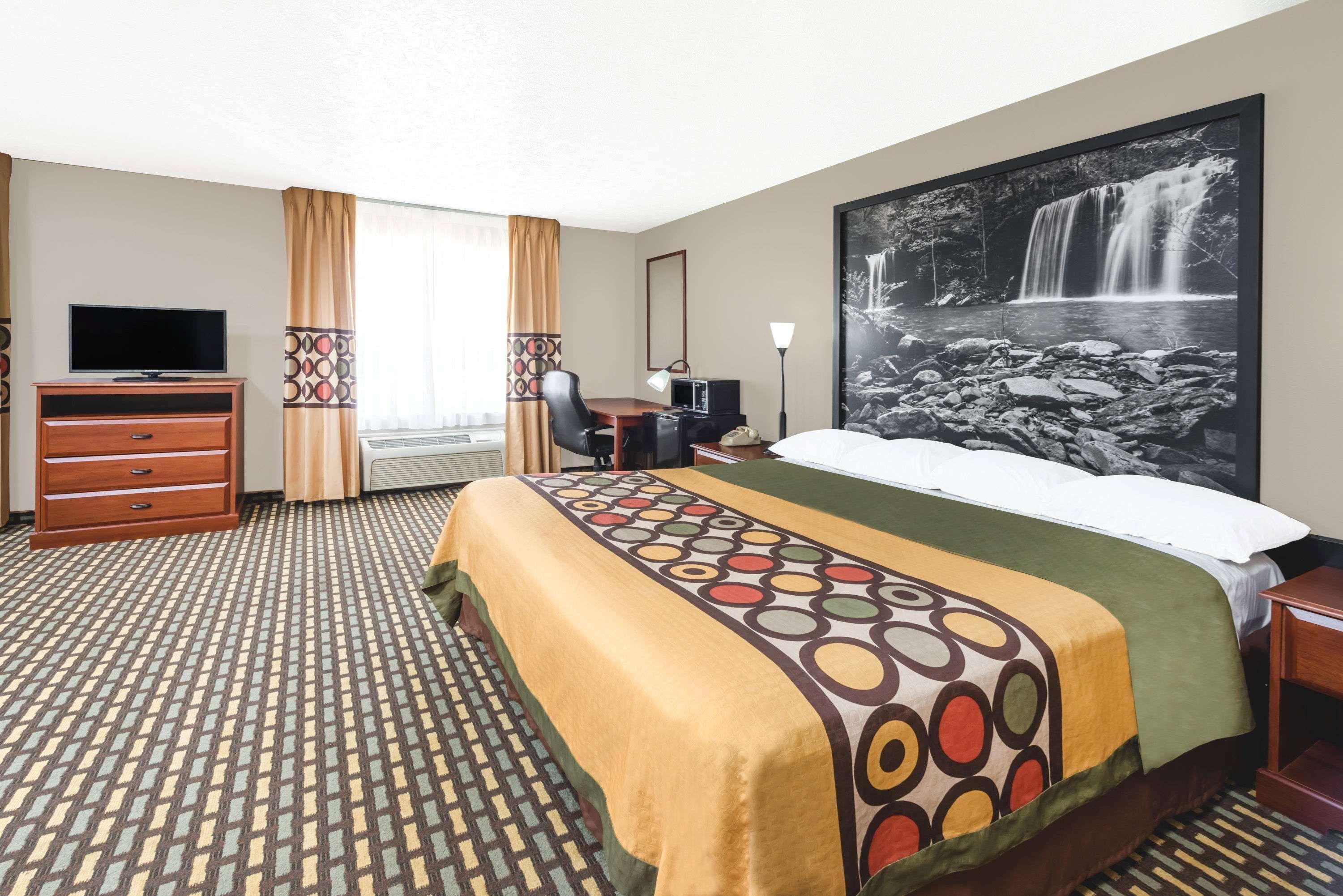 Super 8 By Wyndham Bolivar Eksteriør bilde